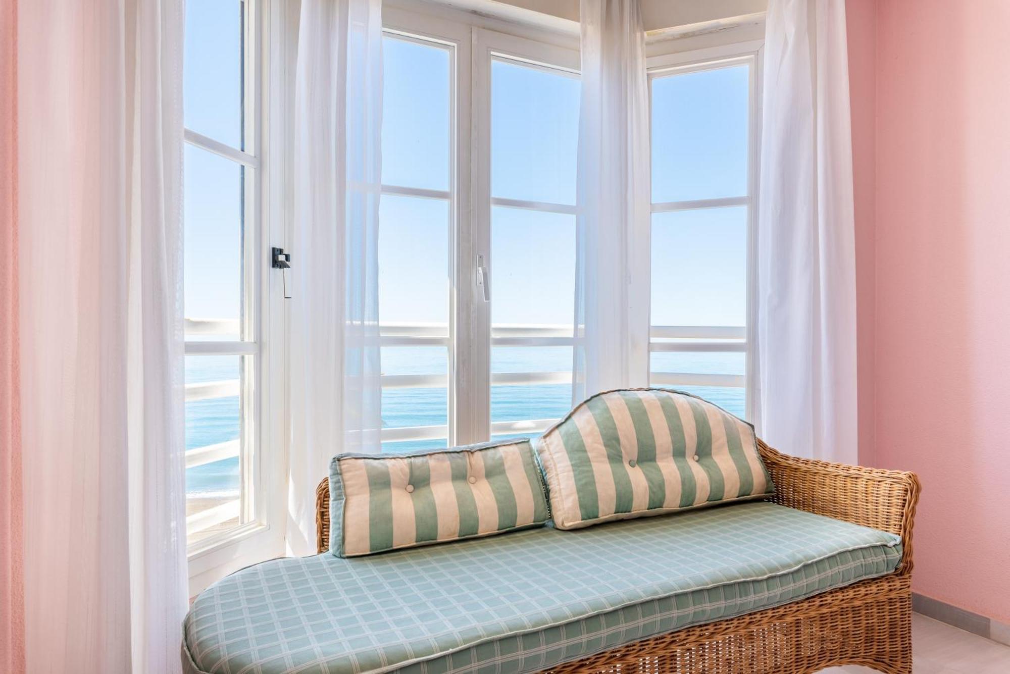 Wintowinrentals 1ª Linea De Playa, Parking Y Wifi リンコン・デ・ラ・ビクトリア エクステリア 写真